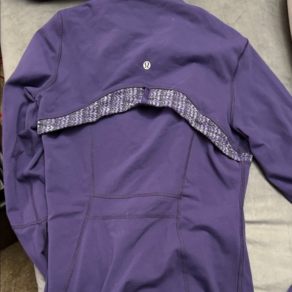 Women's Elegant Purple Lululemon jacket - Picture 4 of 5